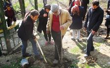 گزارش تصویری از مراسم درختکاری اعضای کنگره 60 در پارک طالقانی