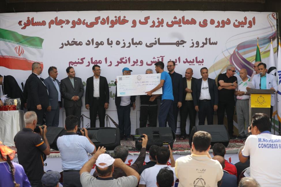 گفت‌وگو با چند شرکت کننده مسابقه دو و میدانی جام مسافر