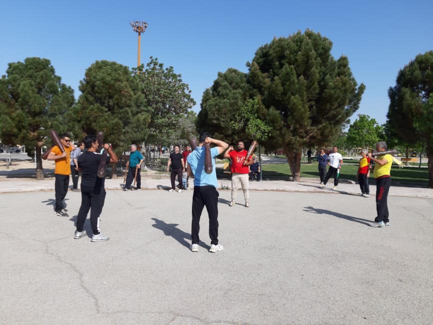 فعالیت ورزشی مسافران در پارک عطر یاس