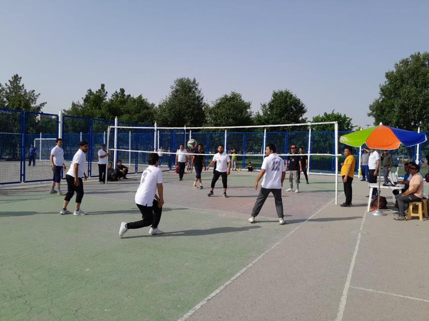 فعالیت‌های ورزشی مسافران بوستان تازه تاسیس بهار مشهد