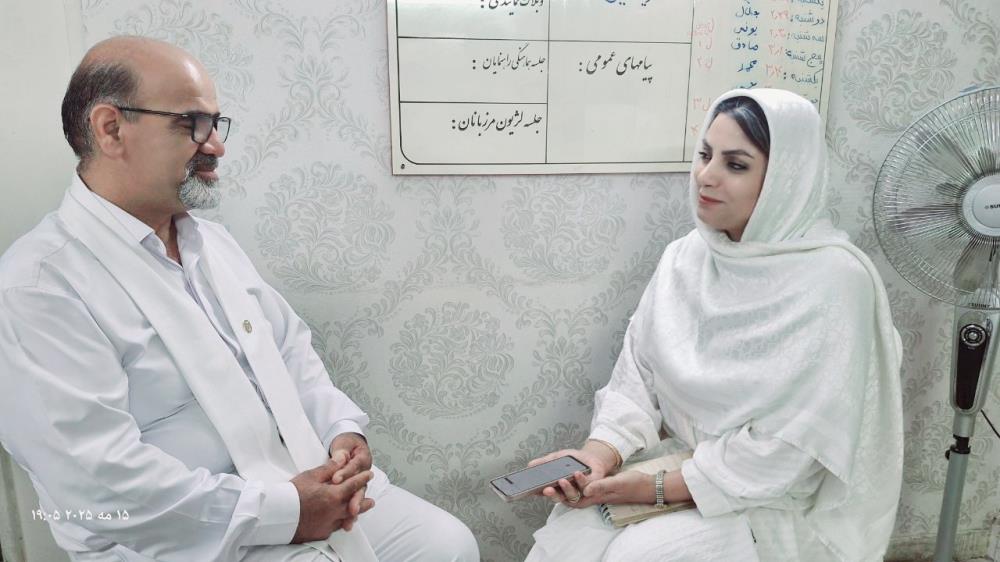 اگر دنبال حال خوب باشم از خدمت لذت می‌برم