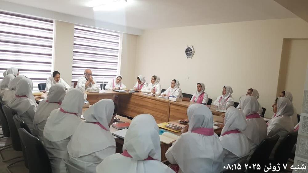 جلسه هماهنگی اسیستانت‌های گروه خانواده در ساختمان ققنوس