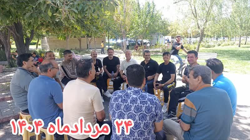 فعالیت های ورزشی مسافران پارک بهار