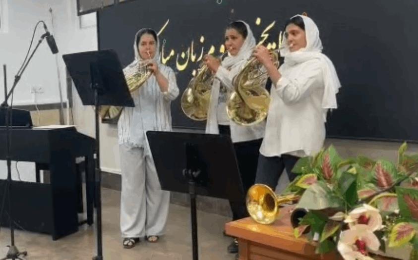 گروه موسیقی کنگره60 : نوازندگان ساز (horn)