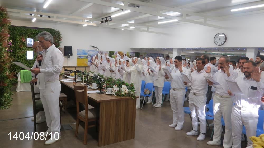 اهدای دور چهارم شال راهنمایی تازه‌واردین قبول‌شدگان 1403