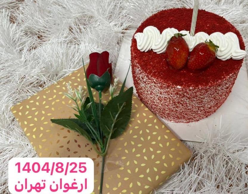 نوشتن و گوش‌دادن سی‌دی مانند یک مدیتیشن است. (نمایندگی ارغوان تهران) 