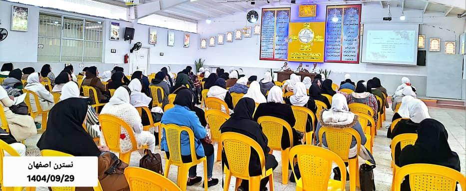 انسان هم برای اینکه به هدف نهایی که رشد و تکامل است برسد، موانع و مشکلات زیادی در پیش رو دارد.(نمایندگی نسترن اصفهان)