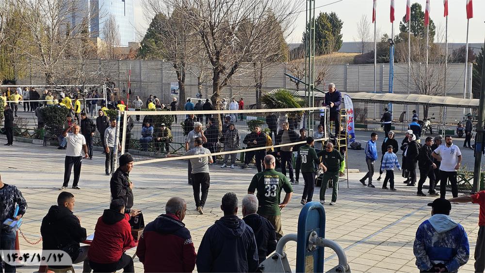 گزارش تصویری از ورزش مسافران و همسفران آقا در پارک طالقانی