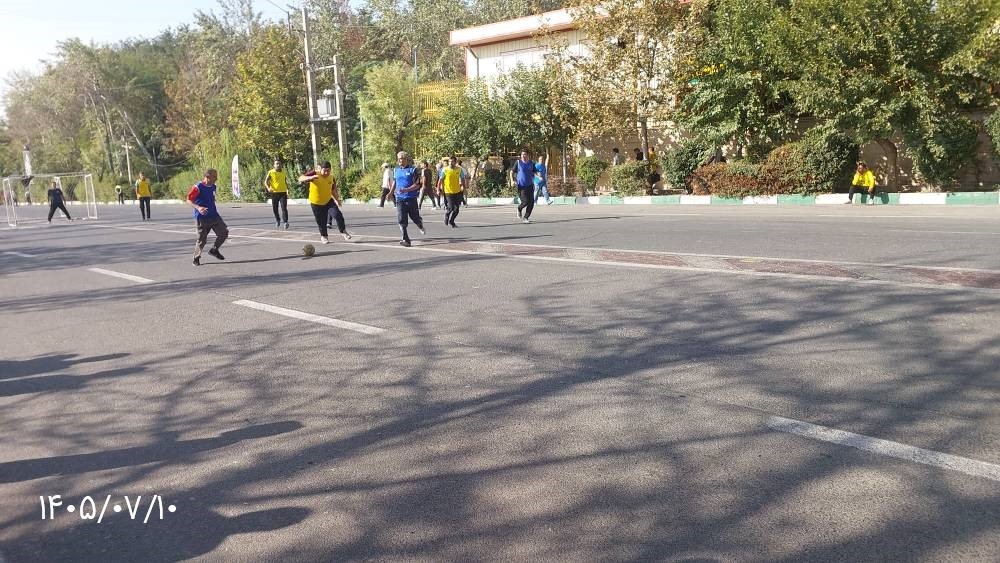 گزارش تصویری از ورزش مسافران و همسفران آقا در پارک طالقانی
